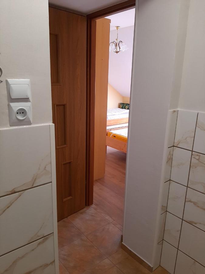 Der Kleine Bauernhof Keine Arbeiter Zadnych Pracownikow Apartment Lubiatow  Exterior foto