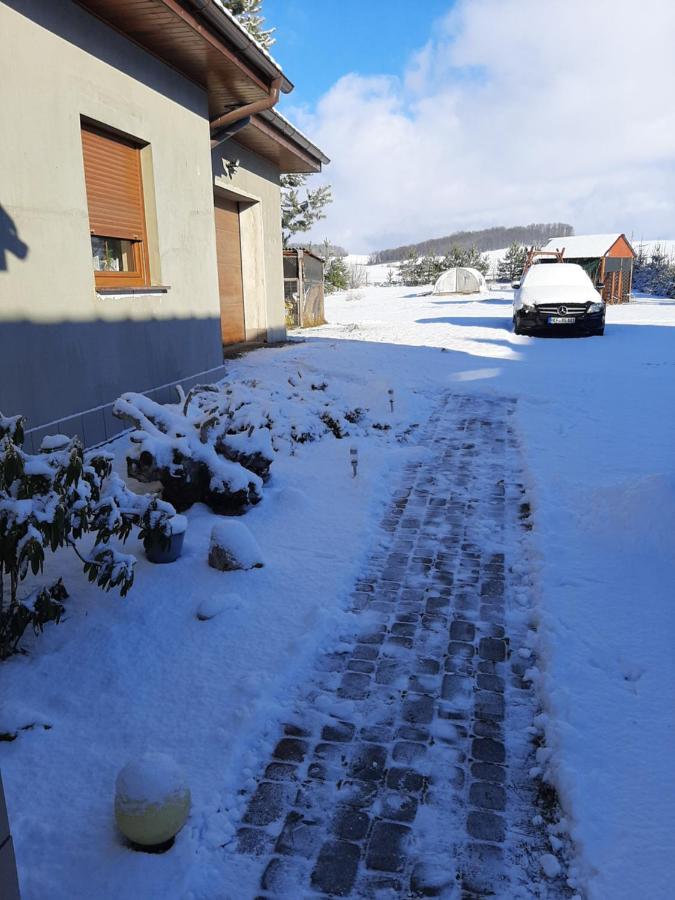 Der Kleine Bauernhof Keine Arbeiter Zadnych Pracownikow Apartment Lubiatow  Exterior foto