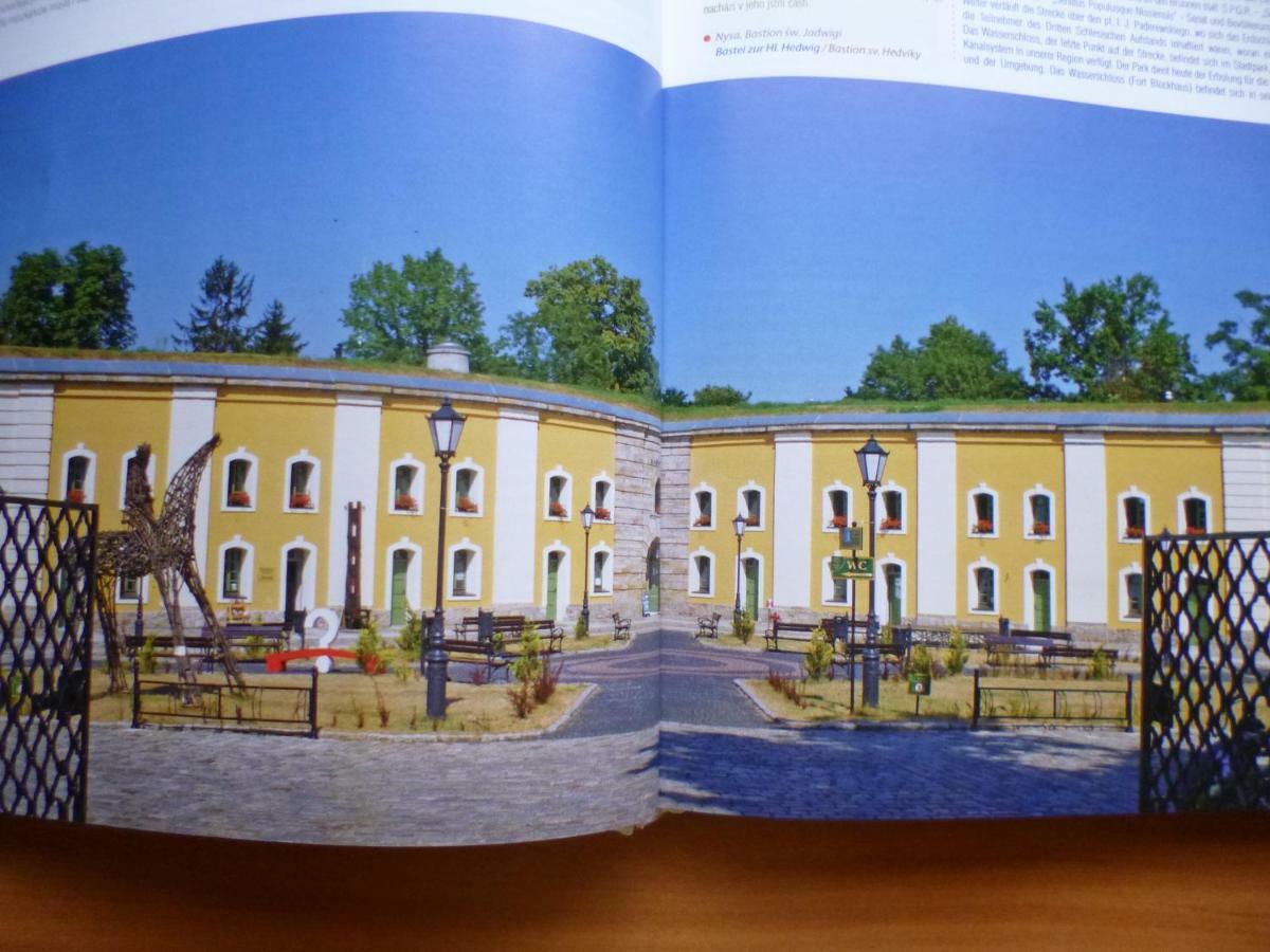 Der Kleine Bauernhof Keine Arbeiter Zadnych Pracownikow Apartment Lubiatow  Exterior foto