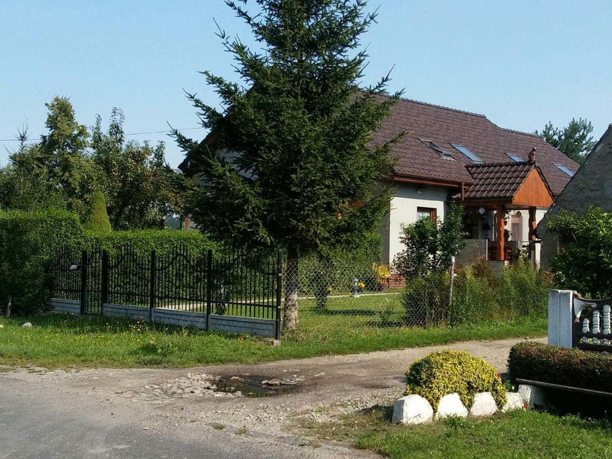 Der Kleine Bauernhof Keine Arbeiter Zadnych Pracownikow Apartment Lubiatow  Exterior foto